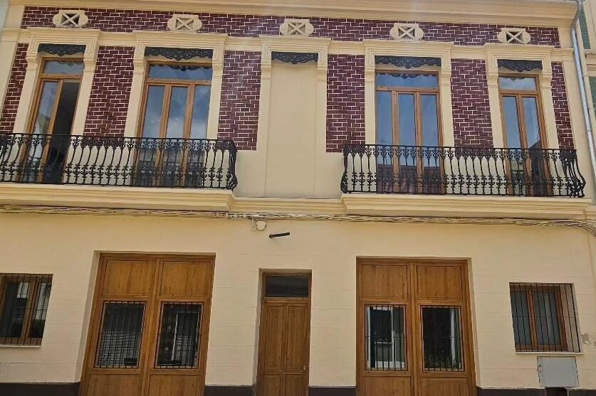 VENTANAS DE MADERA EN EL CABAÑAL